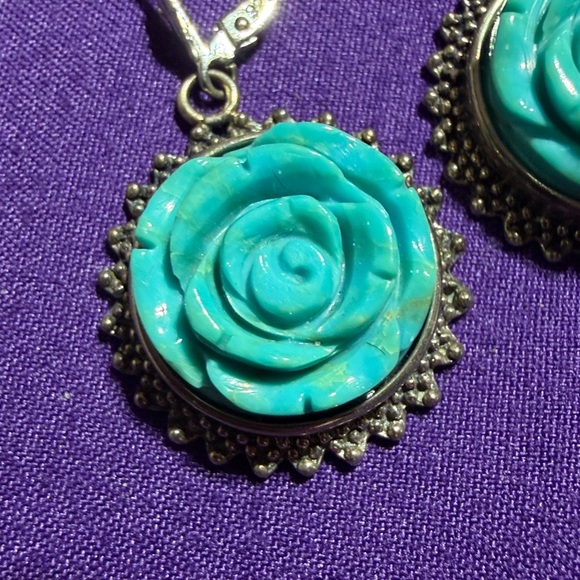 Amy Kahn Russell Sterling Silver Carved Turquoise Rose Dangle Earrings (3) - Picture 2 of 8
